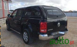 2011' Volkswagen Amarok photo #3