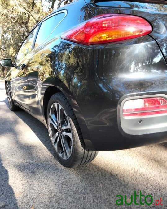 2013' Kia Ceed Sport photo #4