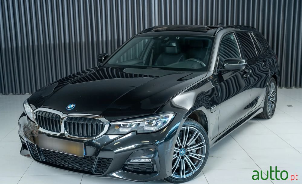 2022' BMW Série 3 E Pack M Auto photo #1