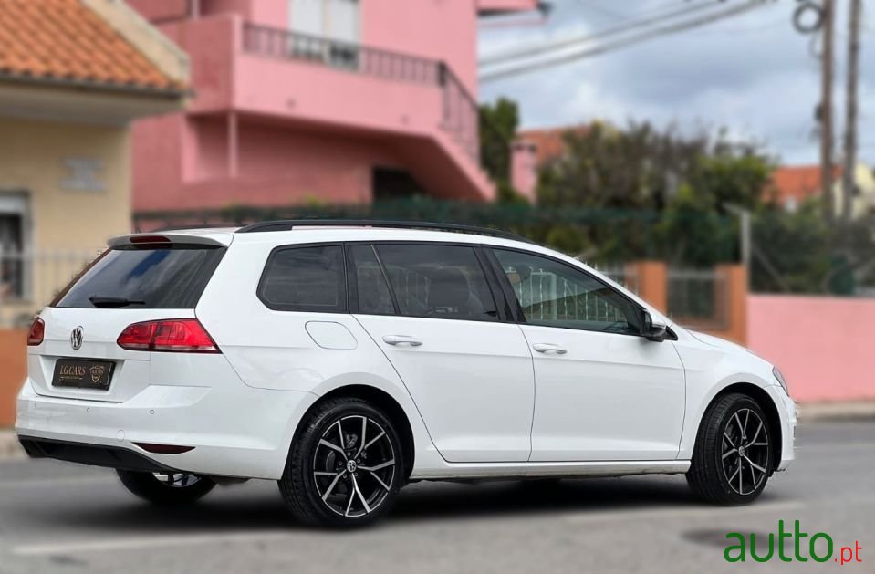 2016' Volkswagen Golf photo #4