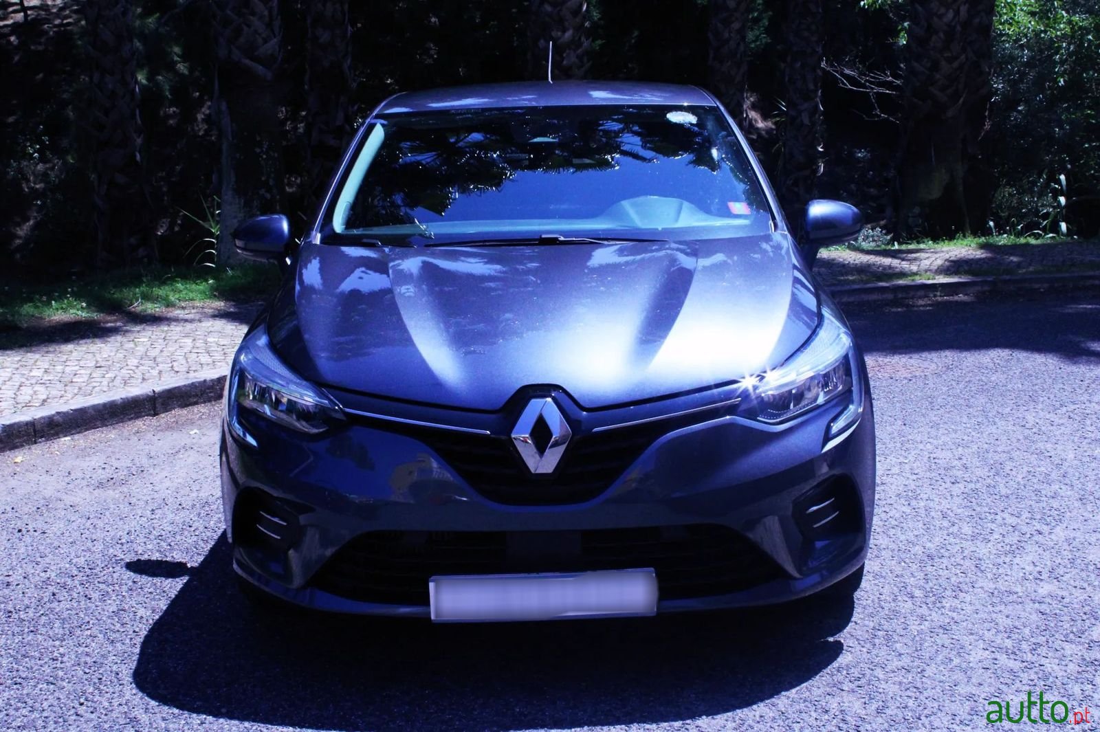 2020' Renault Clio photo #2