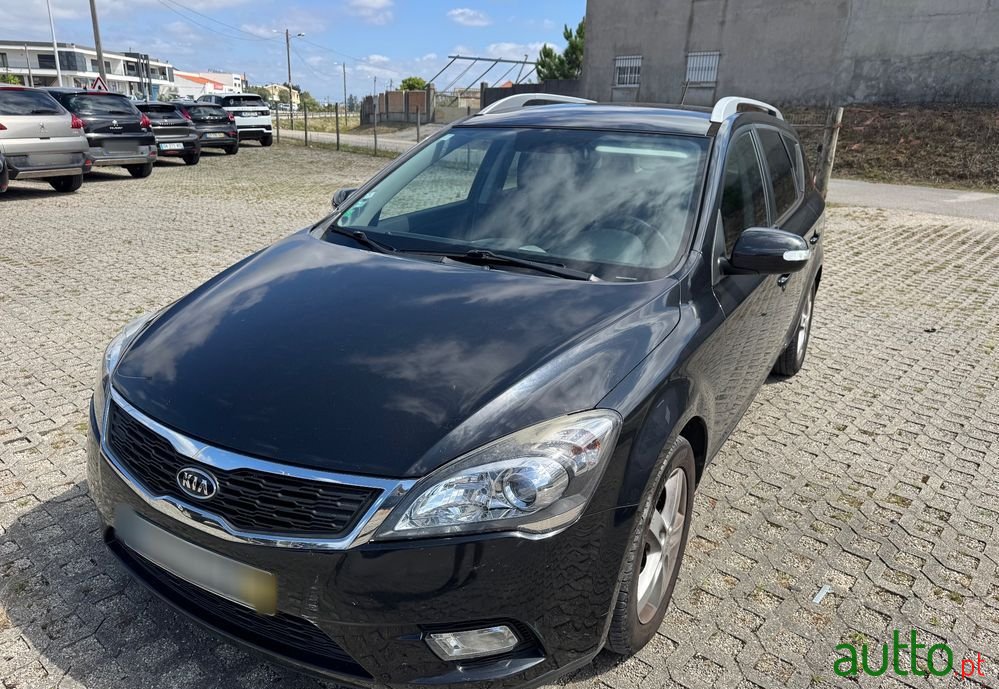 2009' Kia Ceed Sw photo #2