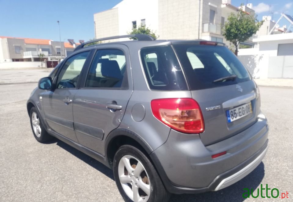 2007' Suzuki SX4 photo #2