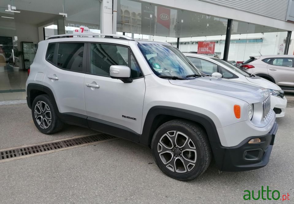 2018' Jeep Renegade photo #3