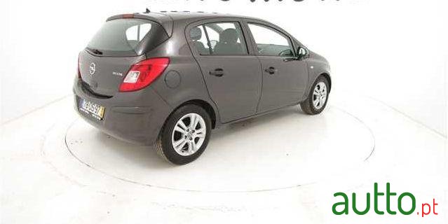 2014' Opel Corsa photo #1