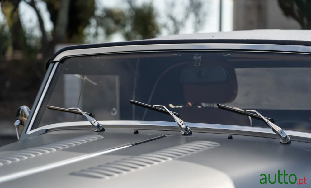 2020' Morgan Plus 6 photo #4