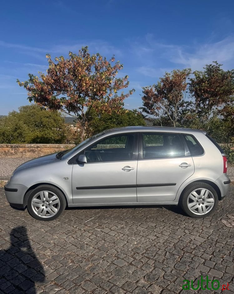 2003' Volkswagen Polo photo #2