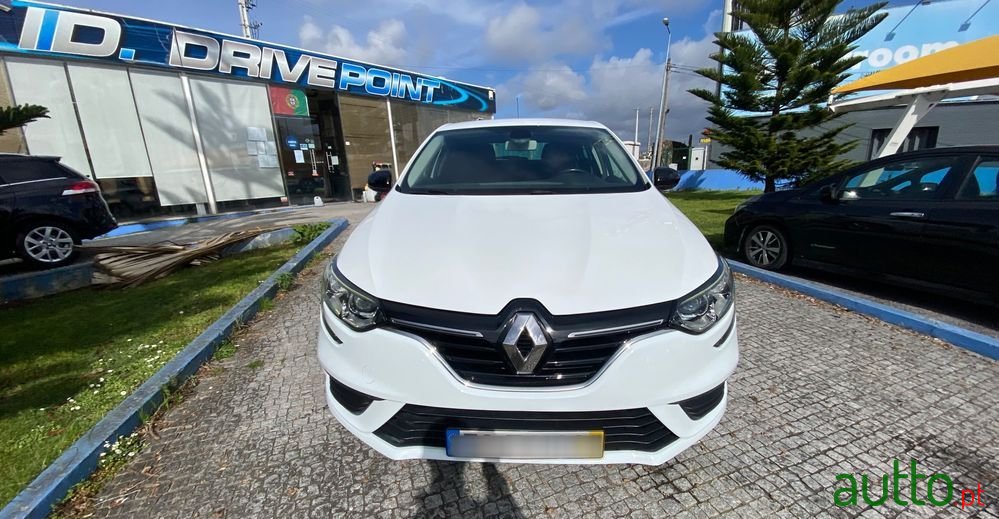 2019' Renault Megane photo #4