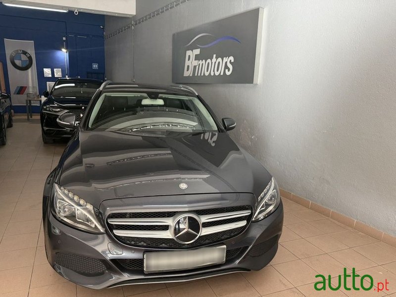 2014' Mercedes-Benz Classe C photo #1