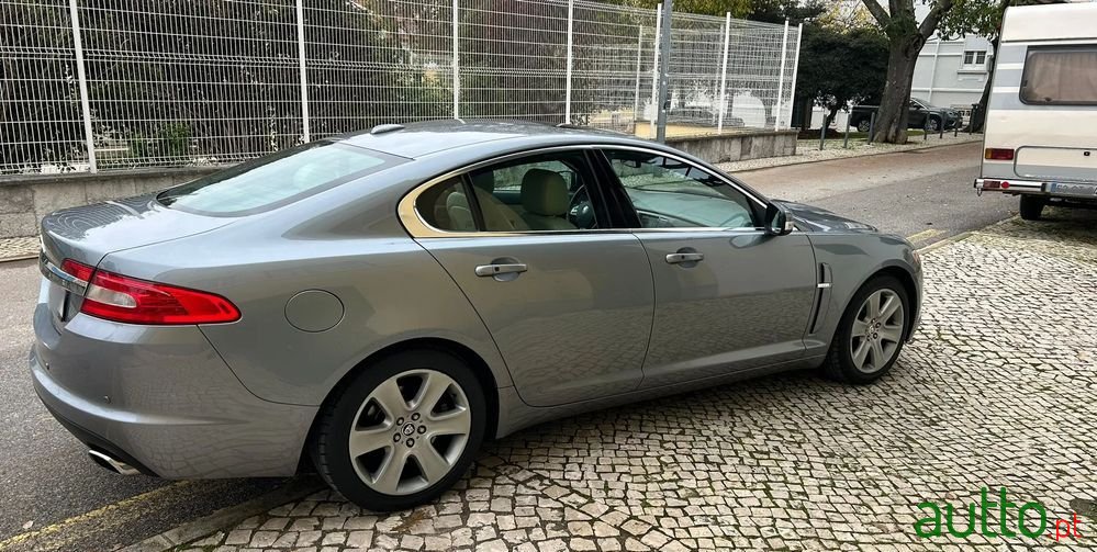 2008' Jaguar XF photo #3