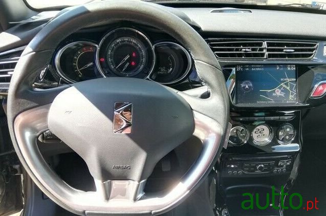 2015' Citroen DS3 photo #3