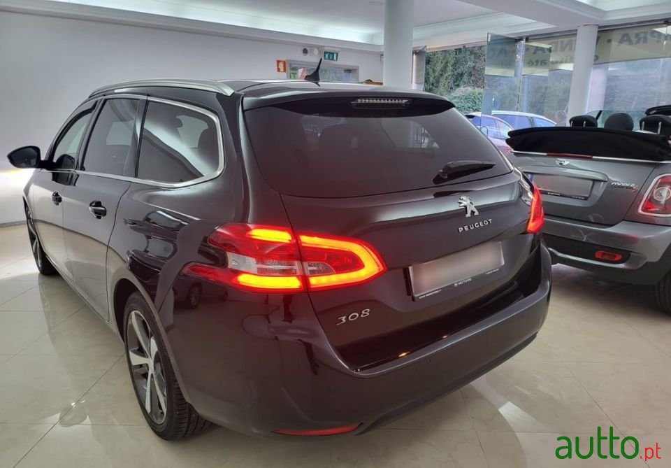 2015' Peugeot 308 Sw photo #3
