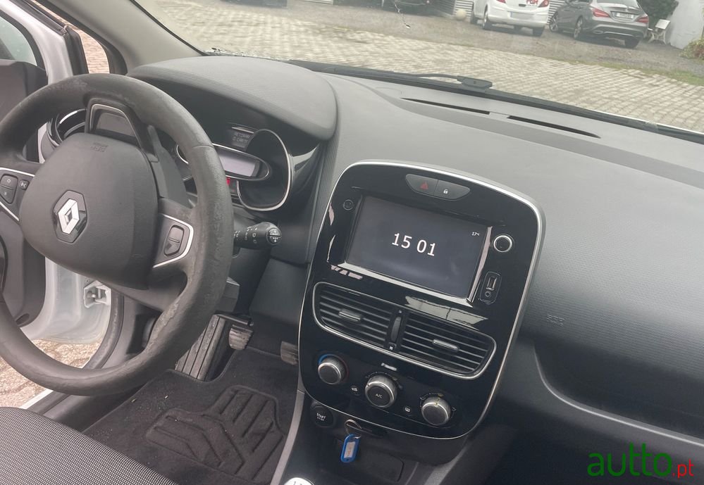 2017' Renault Clio Energy photo #6