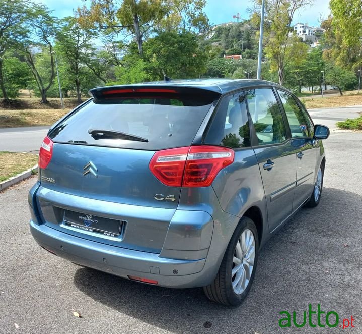 2008' Citroen C4 Picasso photo #4