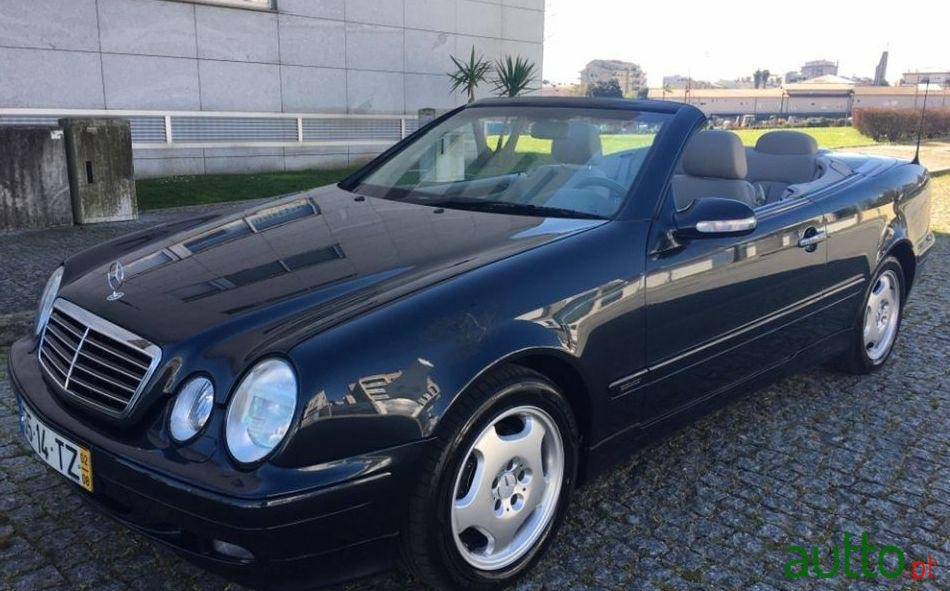 2002' Mercedes-Benz Clk-200 photo #2