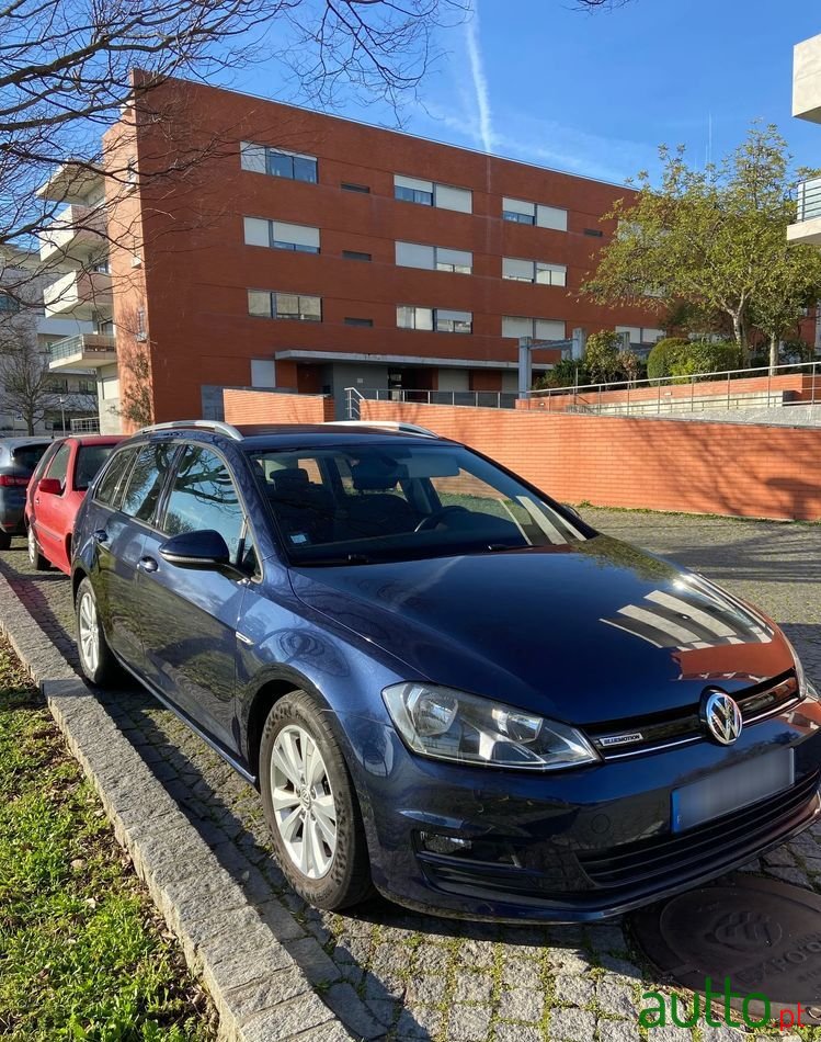2014' Volkswagen Golf Variant photo #2
