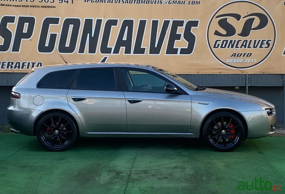 2006' Alfa Romeo 159 Sportwagon photo #4