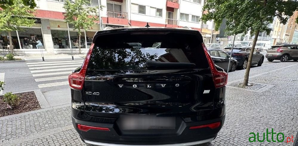 2022' Volvo Xc 40 photo #6