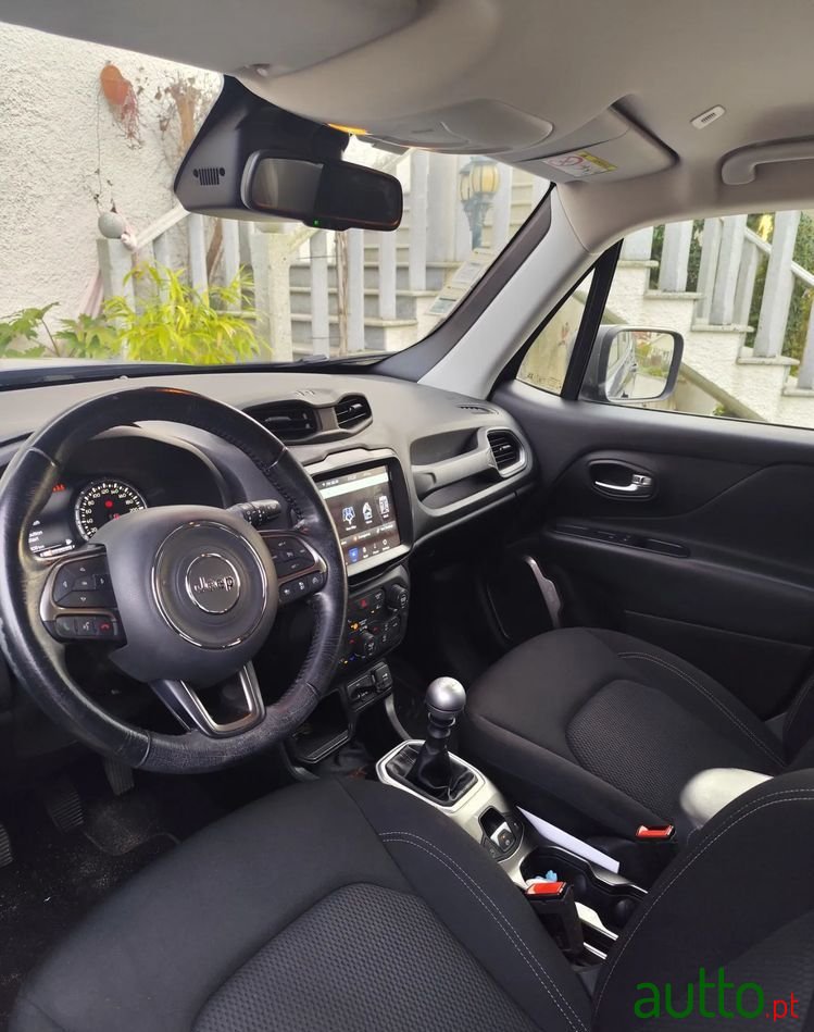 2018' Jeep Renegade 1.0 T Limited photo #5