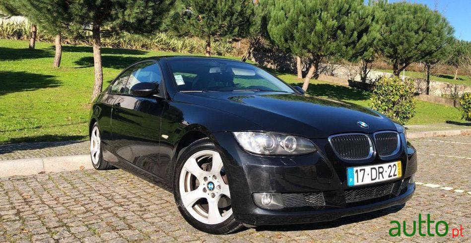 2007' BMW 320 Coupé photo #2