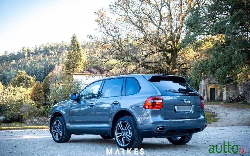 2008' Porsche Cayenne Tiptronic photo #3