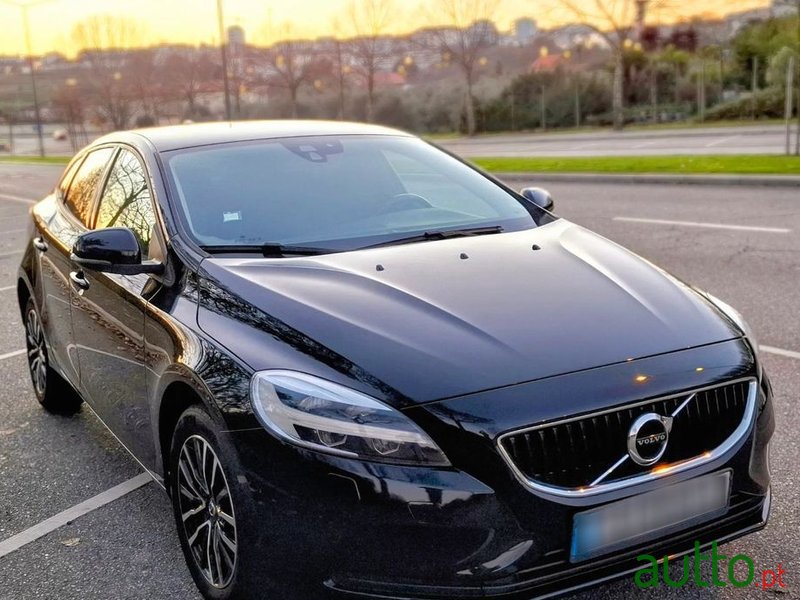 2016' Volvo V40 photo #1