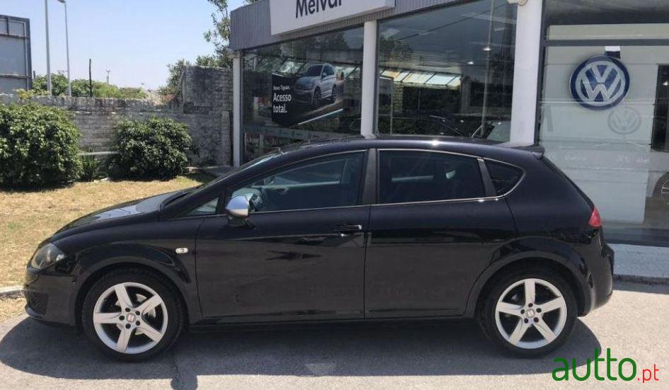 2010' SEAT Leon 1.6 Tdi Sport photo #1