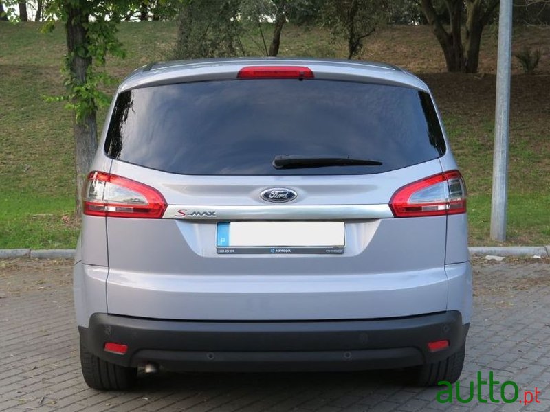 2011' Ford S-Max photo #2