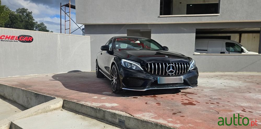 2017' Mercedes-Benz Classe C photo #6