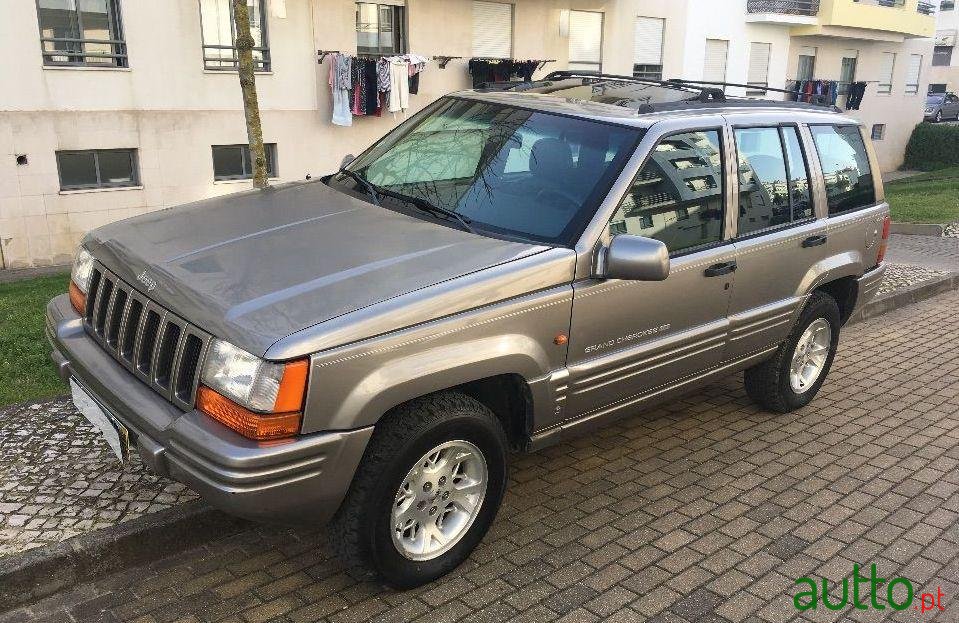 1999' Jeep Grand Cherokee 2.5 Limited photo #1