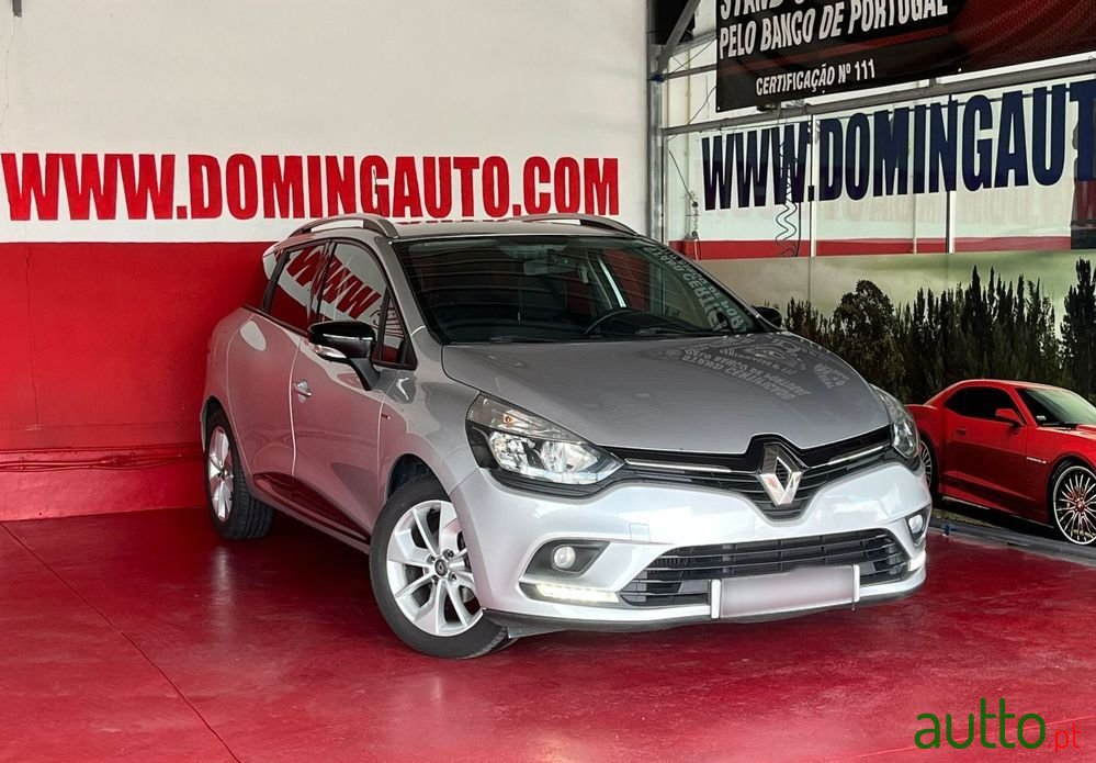 2017' Renault Clio Sport Tourer photo #1