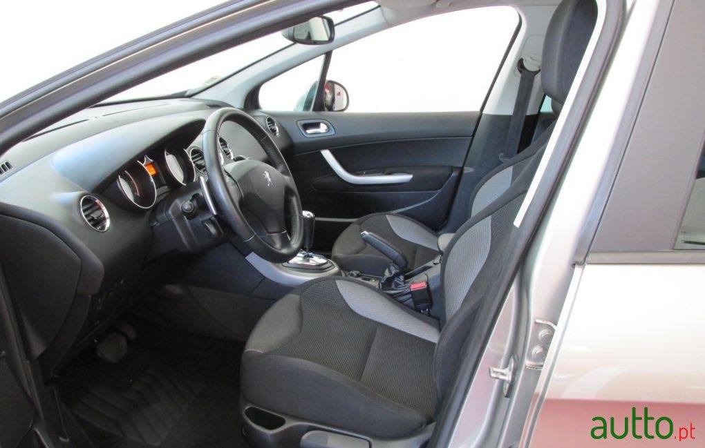 2011' Peugeot 308 SW 1.6 e-HDi Access CMP6 photo #2