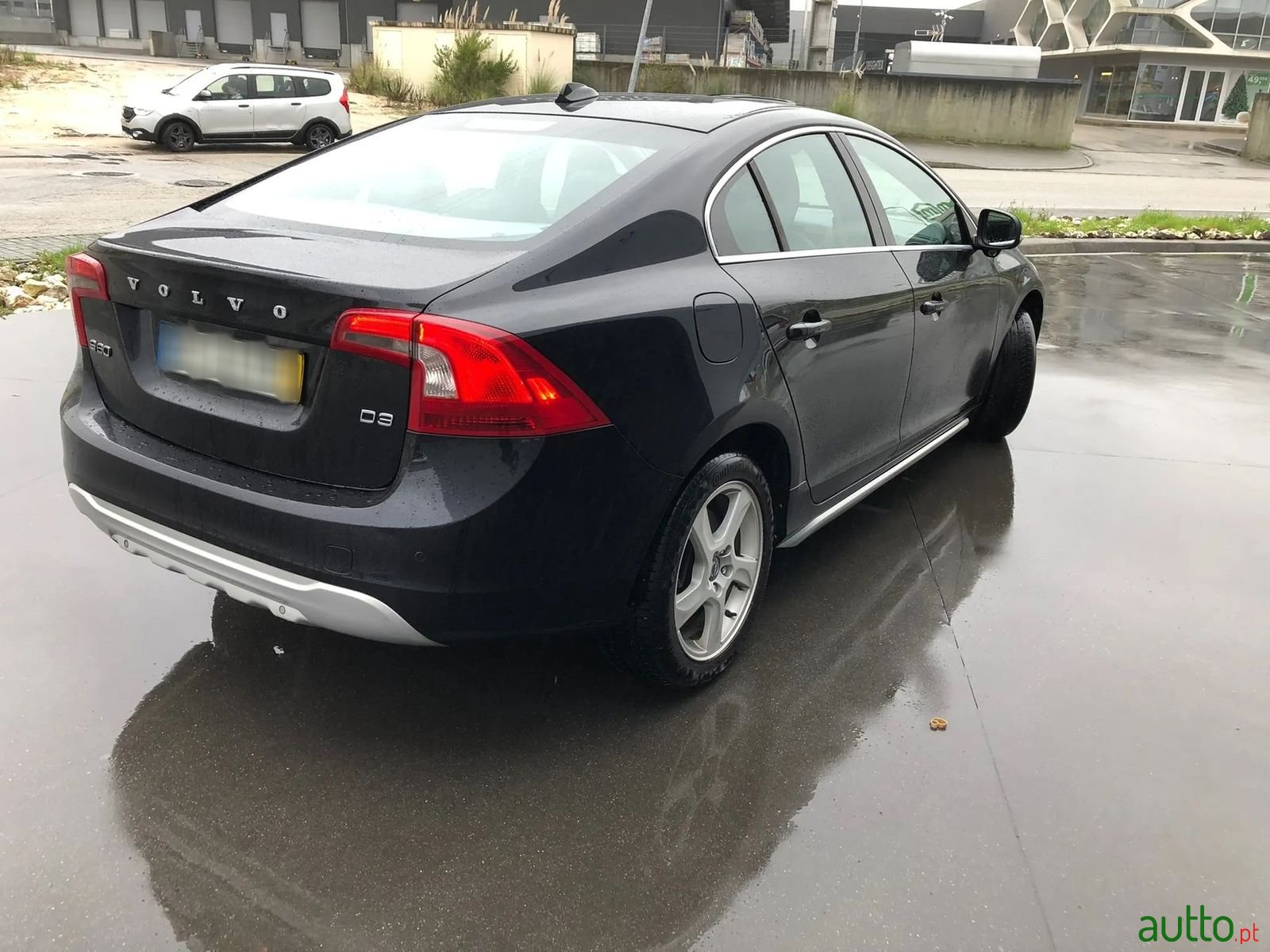 2011' Volvo S60 photo #2