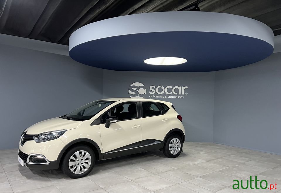 2016' Renault Captur photo #1