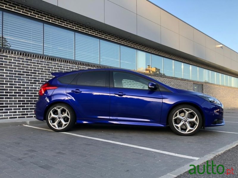 2013' Ford Focus St photo #1