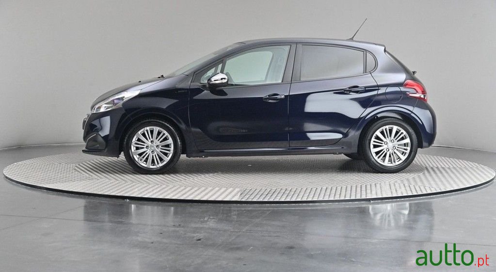 2019' Peugeot 208 photo #4