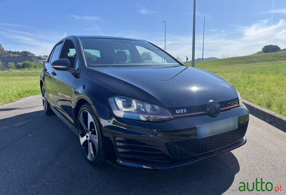 2014' Volkswagen Golf photo #1