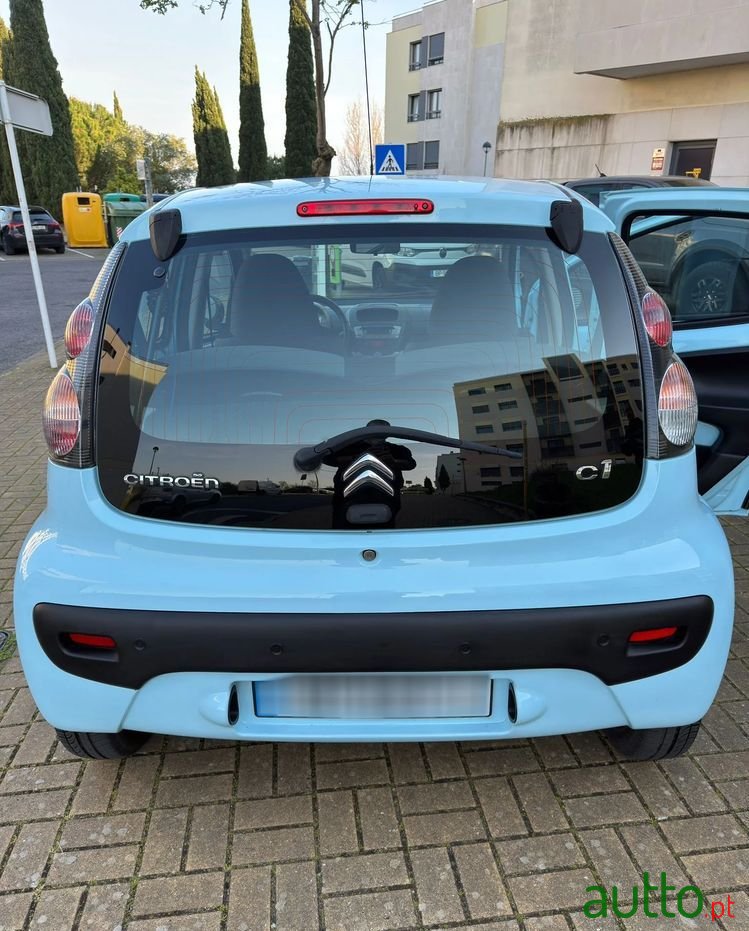 2013' Citroen C1 1.0 Style photo #5