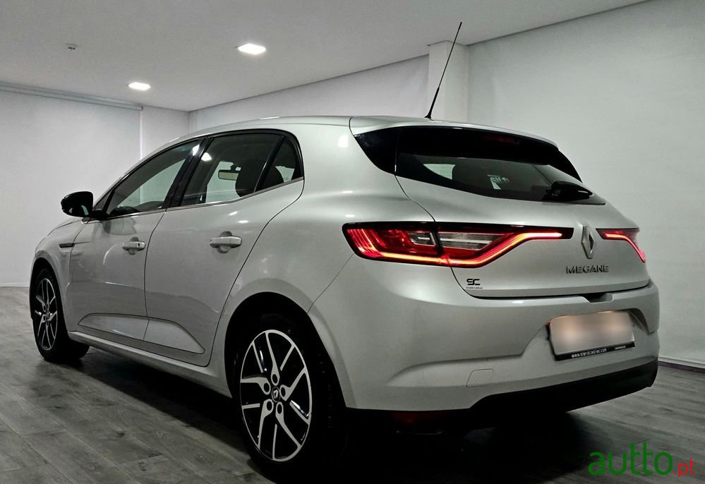 2017' Renault Megane photo #3
