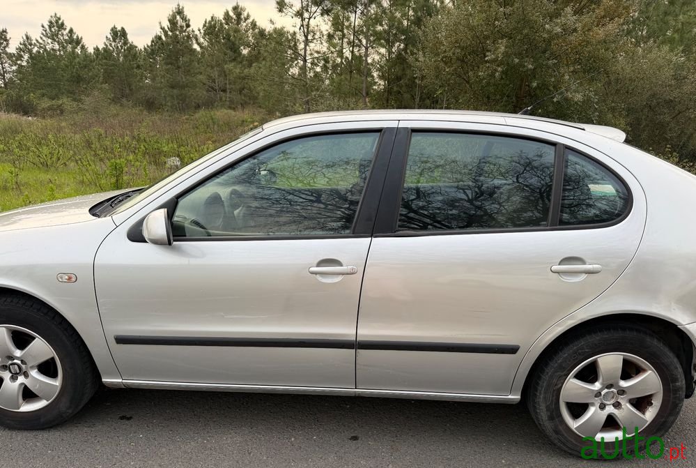 2005' SEAT Leon 1.4 16V Spirit photo #3