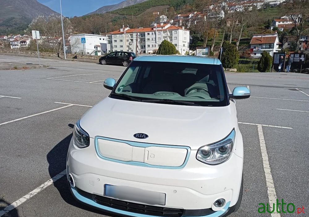 2017' Kia E-Soul Ev photo #2
