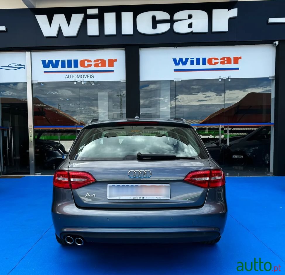 2013' Audi A4 Avant photo #3