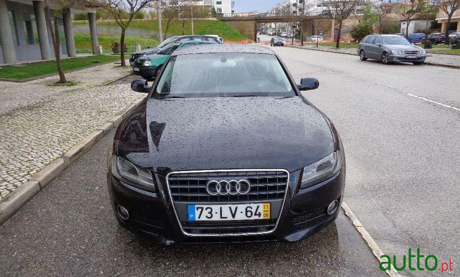 2011' Audi A5 Sportback photo #1