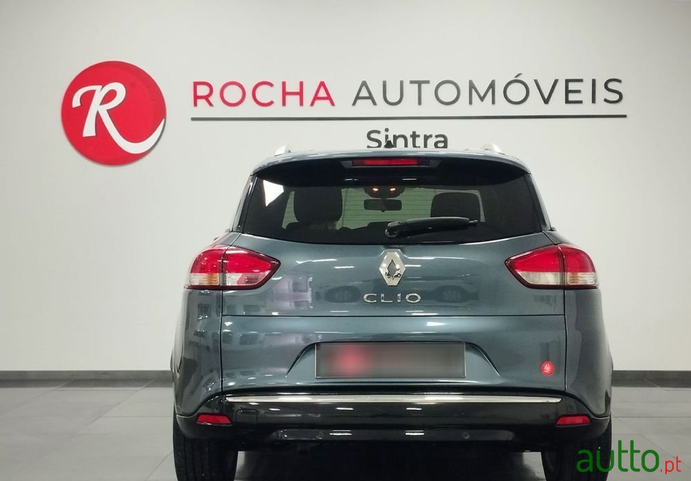 2018' Renault Clio Sport Tourer photo #4