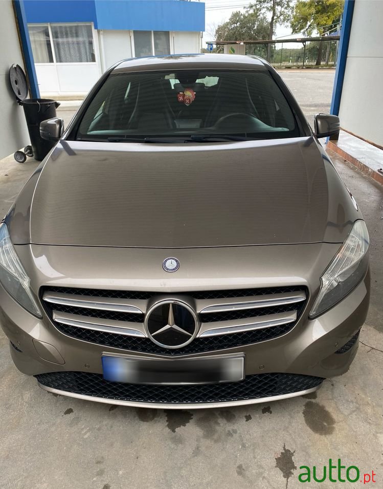 2014' Mercedes-Benz Classe A photo #1