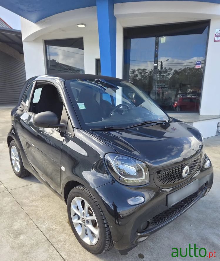 2019' Smart Fortwo Coupé photo #5