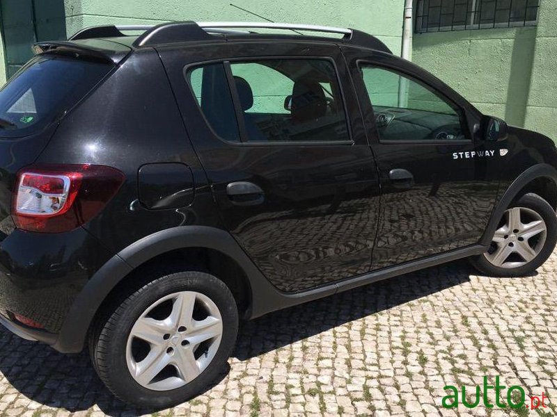 2015' Dacia Sandero Stepway photo #1