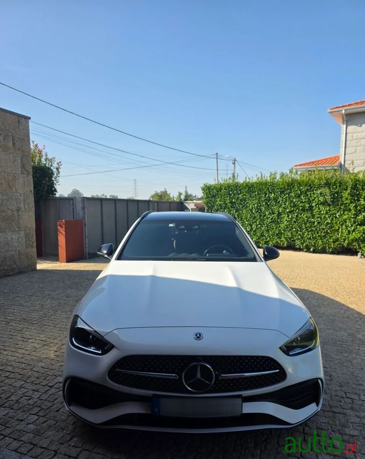 2022' Mercedes-Benz Classe C Station photo #2