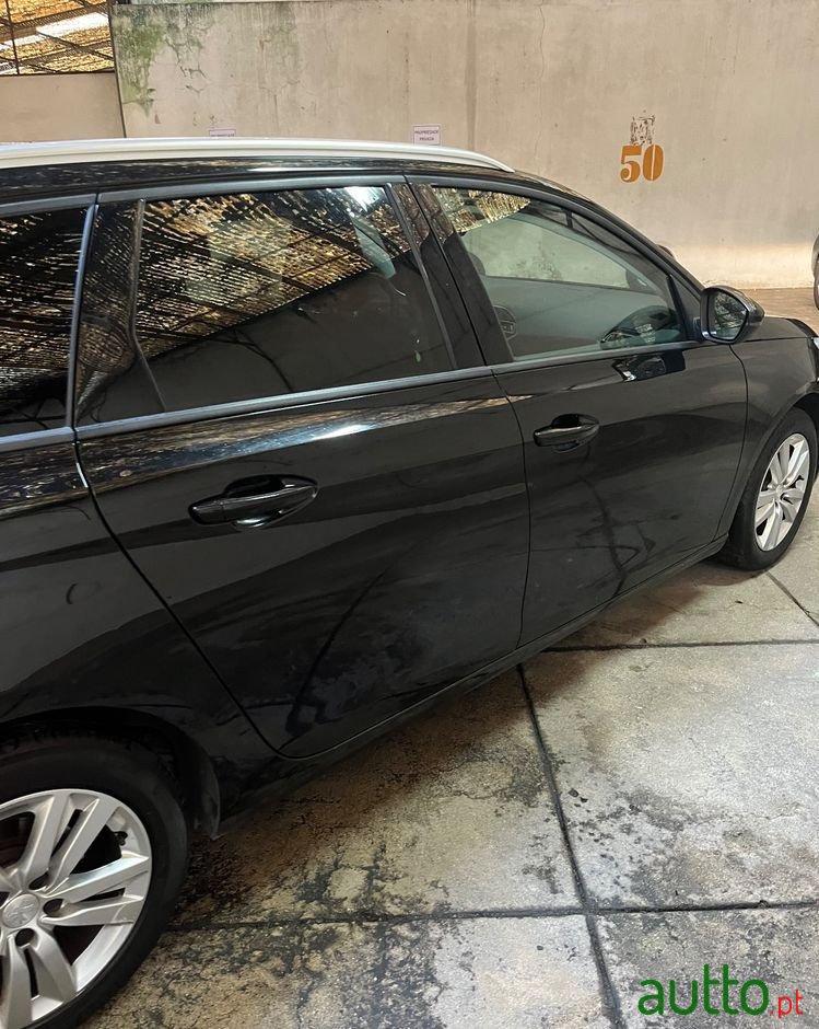 2018' Peugeot 308 Sw photo #6