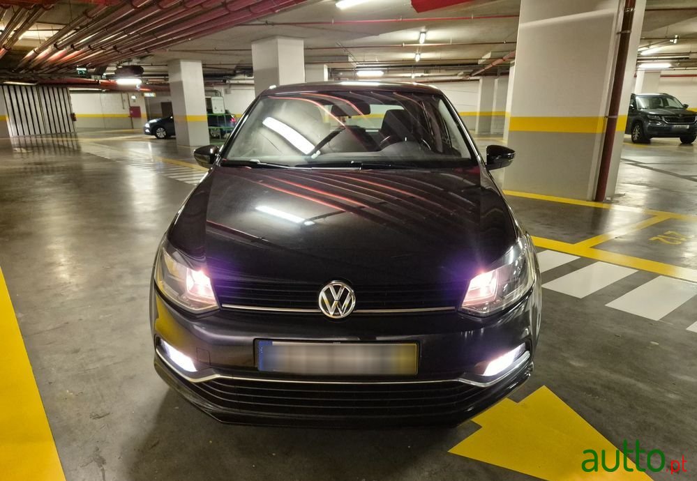 2015' Volkswagen Polo 1.0 Confortline photo #4